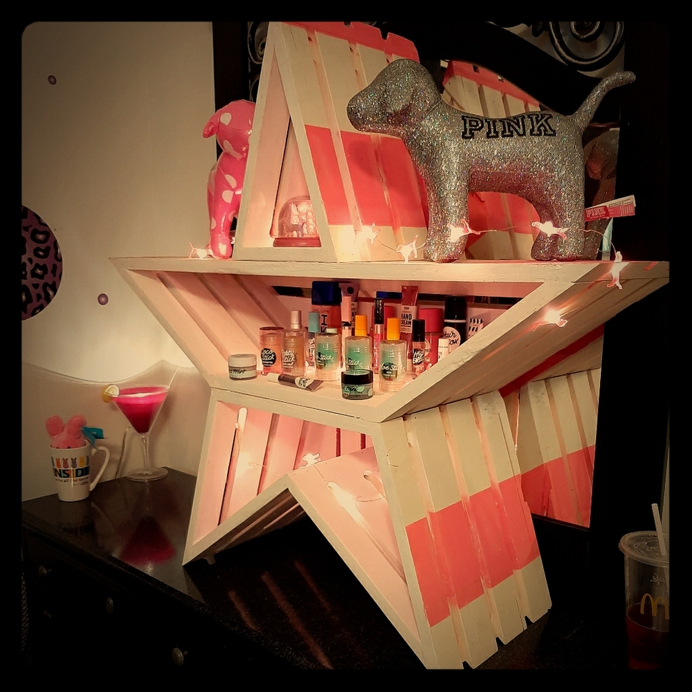 Vs pink display star